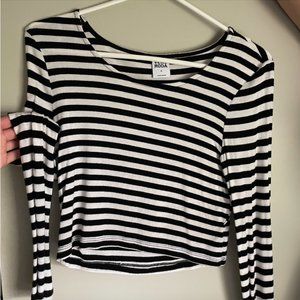 Vintage Vero Moda Striped Black and White Long Sleeve